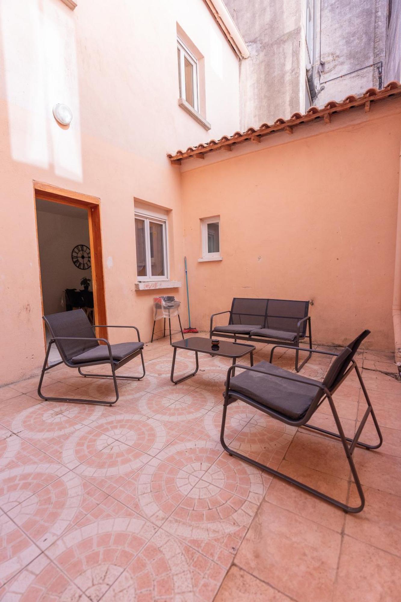 Appartement Tout Equipe Pour 6 Personnes A 15Min Des Plages Béziers Eksteriør billede