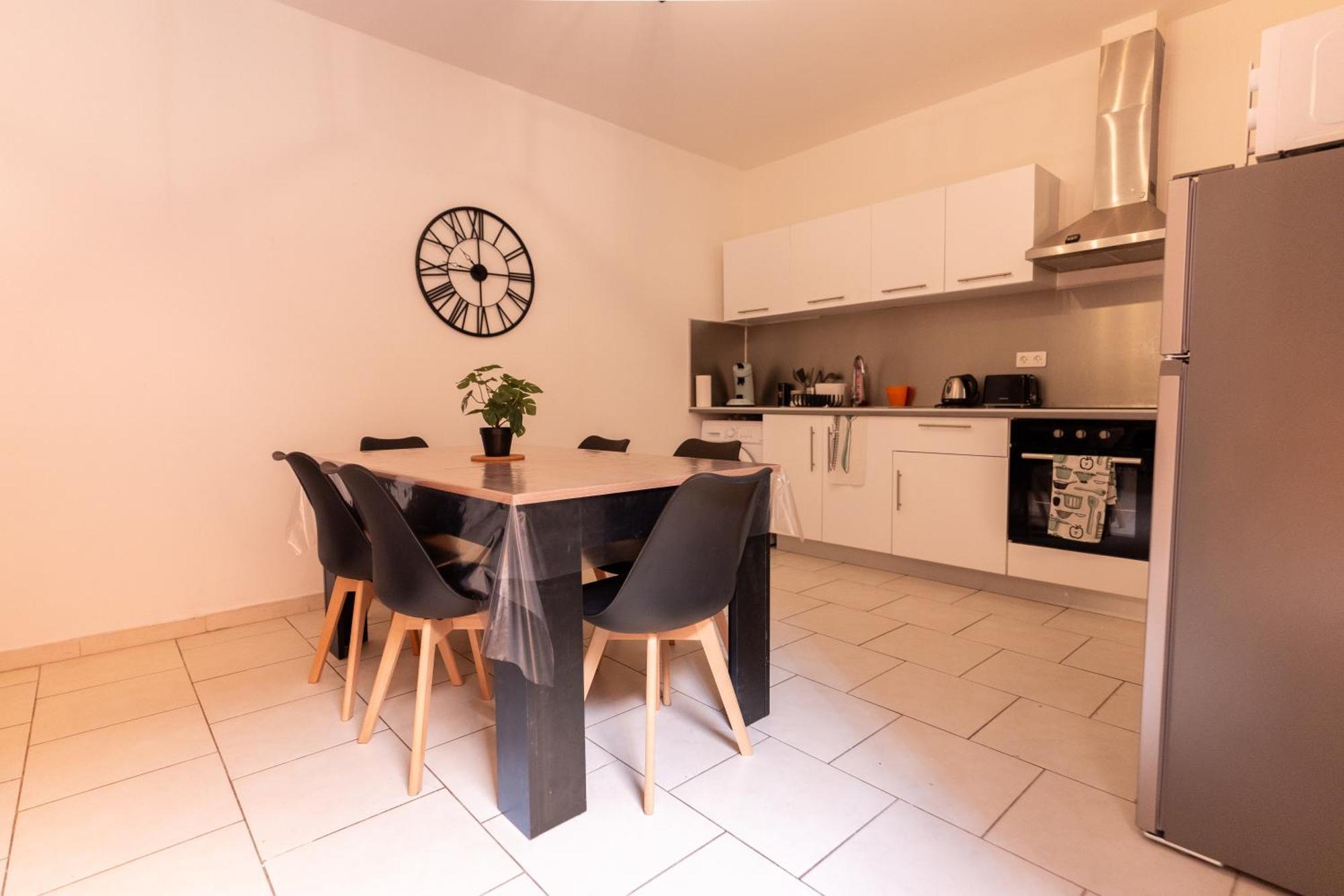 Appartement Tout Equipe Pour 6 Personnes A 15Min Des Plages Béziers Eksteriør billede